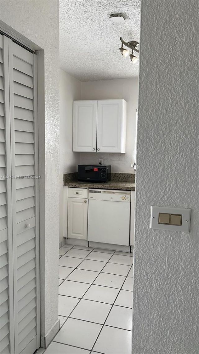 5100 SW 41st St, Unit PH6, Pembroke Park, FL 33023 Photo