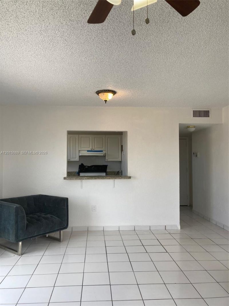 5100 SW 41st St, Unit PH6, Pembroke Park, FL 33023 Photo
