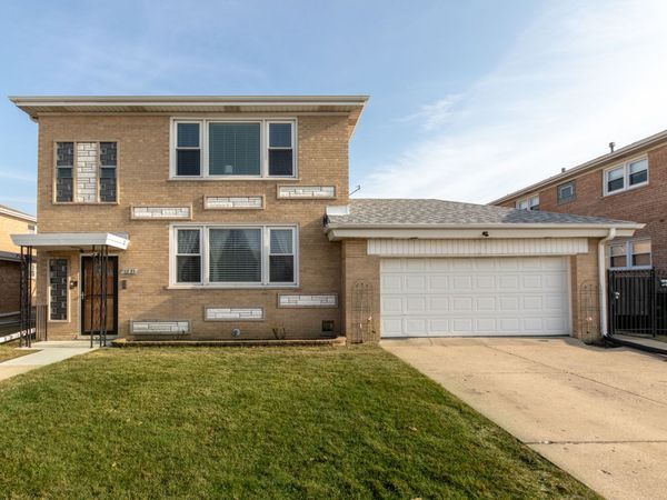 8735 N Wisner Street , Unit 2, Niles, IL 60714