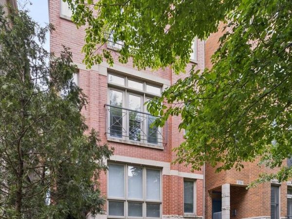 3728 N Kenmore Avenue , Unit 2, Chicago, IL 60613