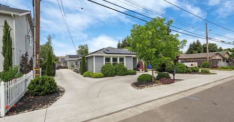 595 E Augusta St, Woodbridge, CA 95258 Photo
