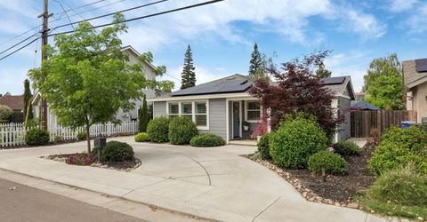 595 E Augusta St, Woodbridge, CA 95258 Photo