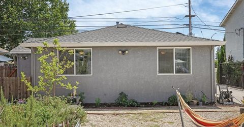 595 E Augusta St, Woodbridge, CA 95258 Photo