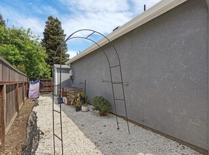 595 E Augusta St, Woodbridge, CA 95258 Photo
