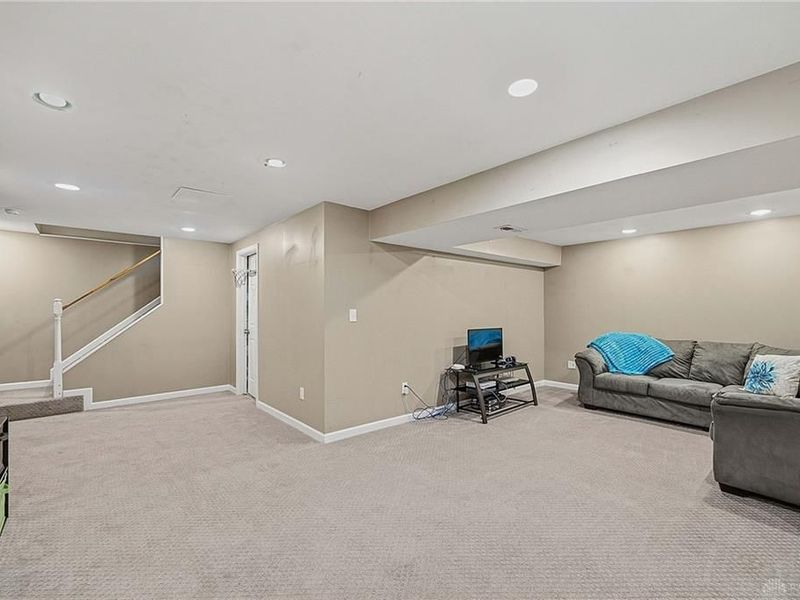 214 Scarlet Oak Drive, Monroe, OH 45050 Photo 11