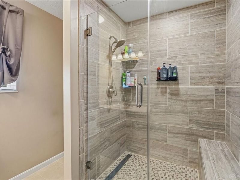 214 Scarlet Oak Drive, Monroe, OH 45050 Photo 7