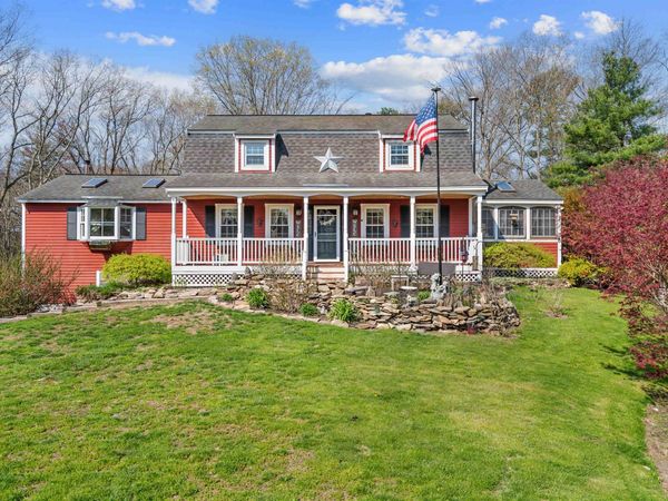 5 Chartwell Court, Londonderry, NH 03053