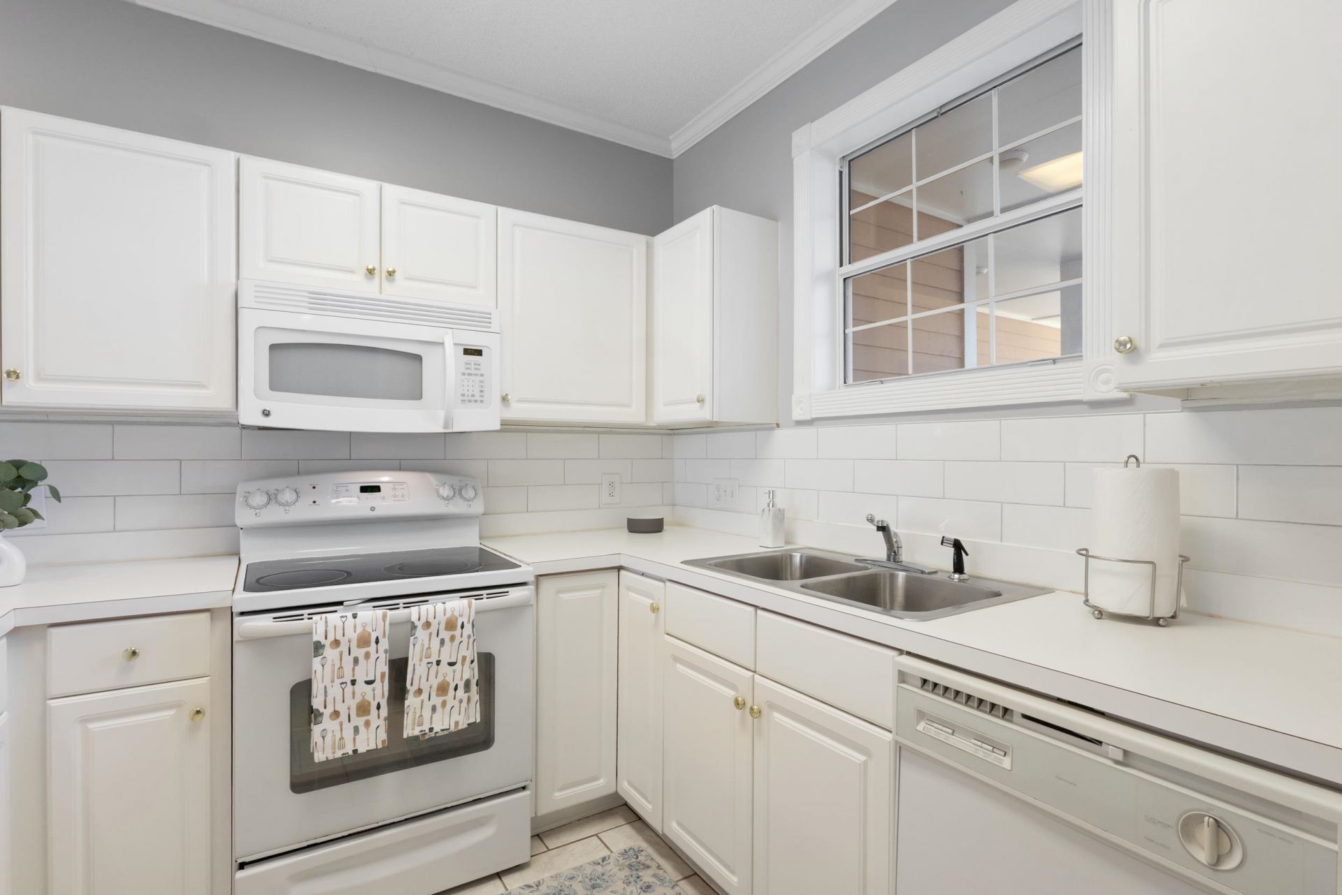 4745 Wild Iris Dr.  Photo 12