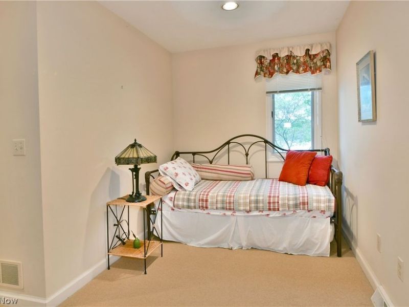 1551 Lake Crest Drive, Roaming Shores, OH 44084 Photo 16