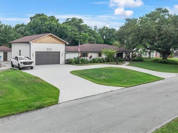 202 Ridgewood AVE, CLEWISTON, FL 33440