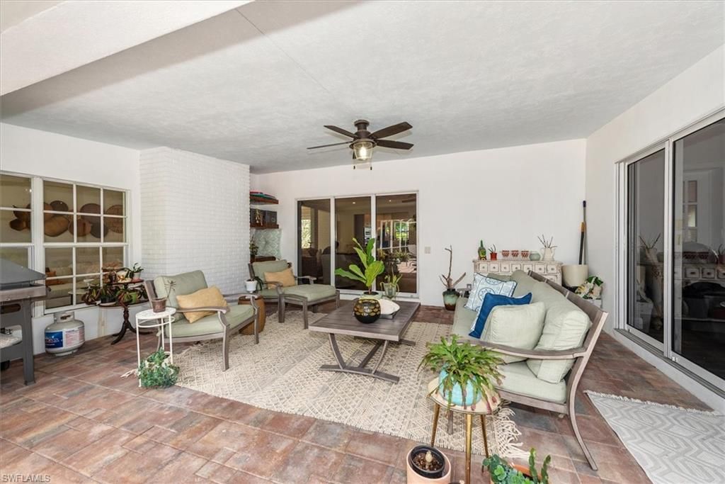 991 Aqua Ln, Fort Myers, FL 33919 Photo