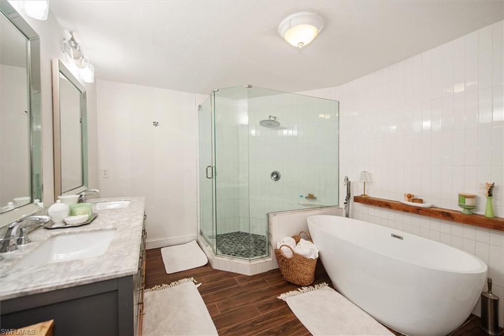 991 Aqua Ln, Fort Myers, FL 33919 Photo