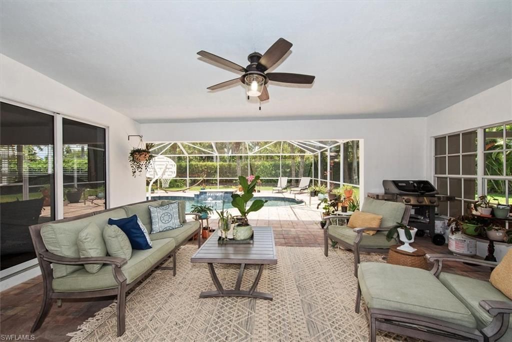 991 Aqua Ln, Fort Myers, FL 33919 Photo