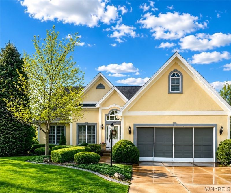 2645 Pinelake Drive, Niagara Falls, NY 14304 Main Photo