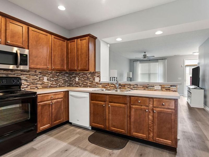 1836 Epic Way, Unit 38, Grove City, OH 43123 Photo 9