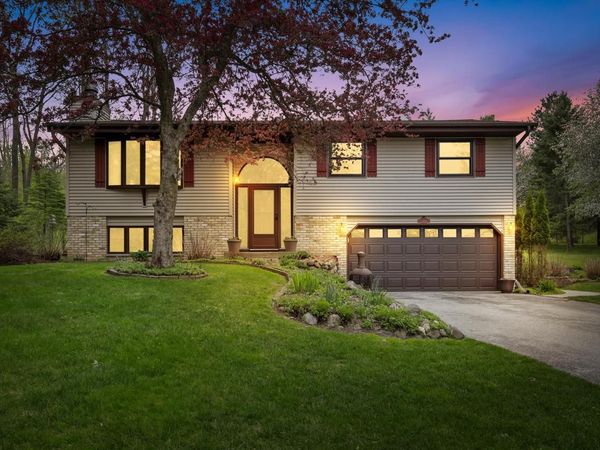 4953 Lake DRIVE, West Bend, WI 53095