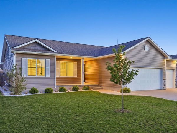 309 Aaron Avenue NW, Bondurant, IA 50035