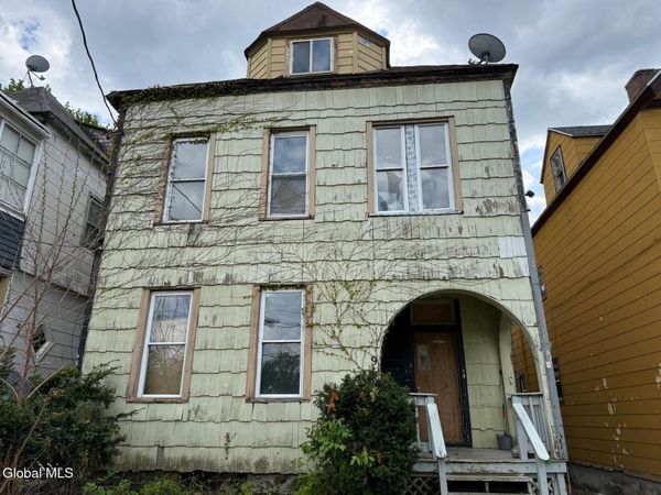 9 Leonard Place, Albany, NY 12202