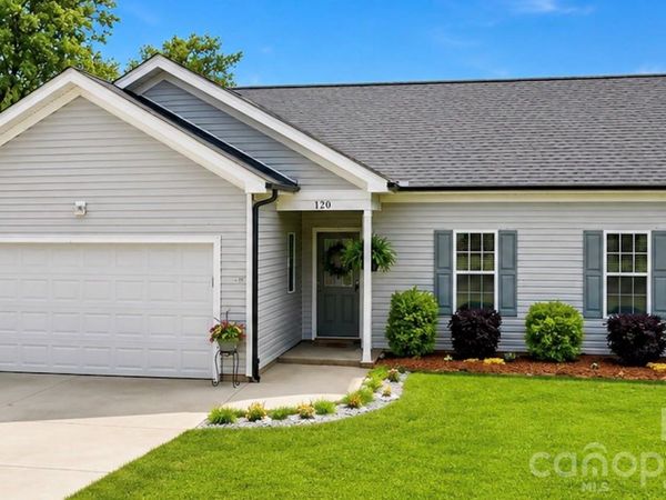 120 Elmwood Road, Statesville, NC 28625