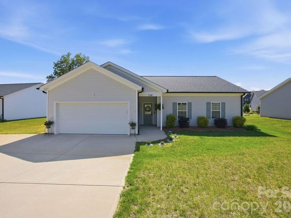 120 Elmwood Road , Statesville, NC 28625