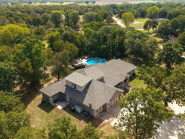 19914 Lions Circle, Luther, OK 73054