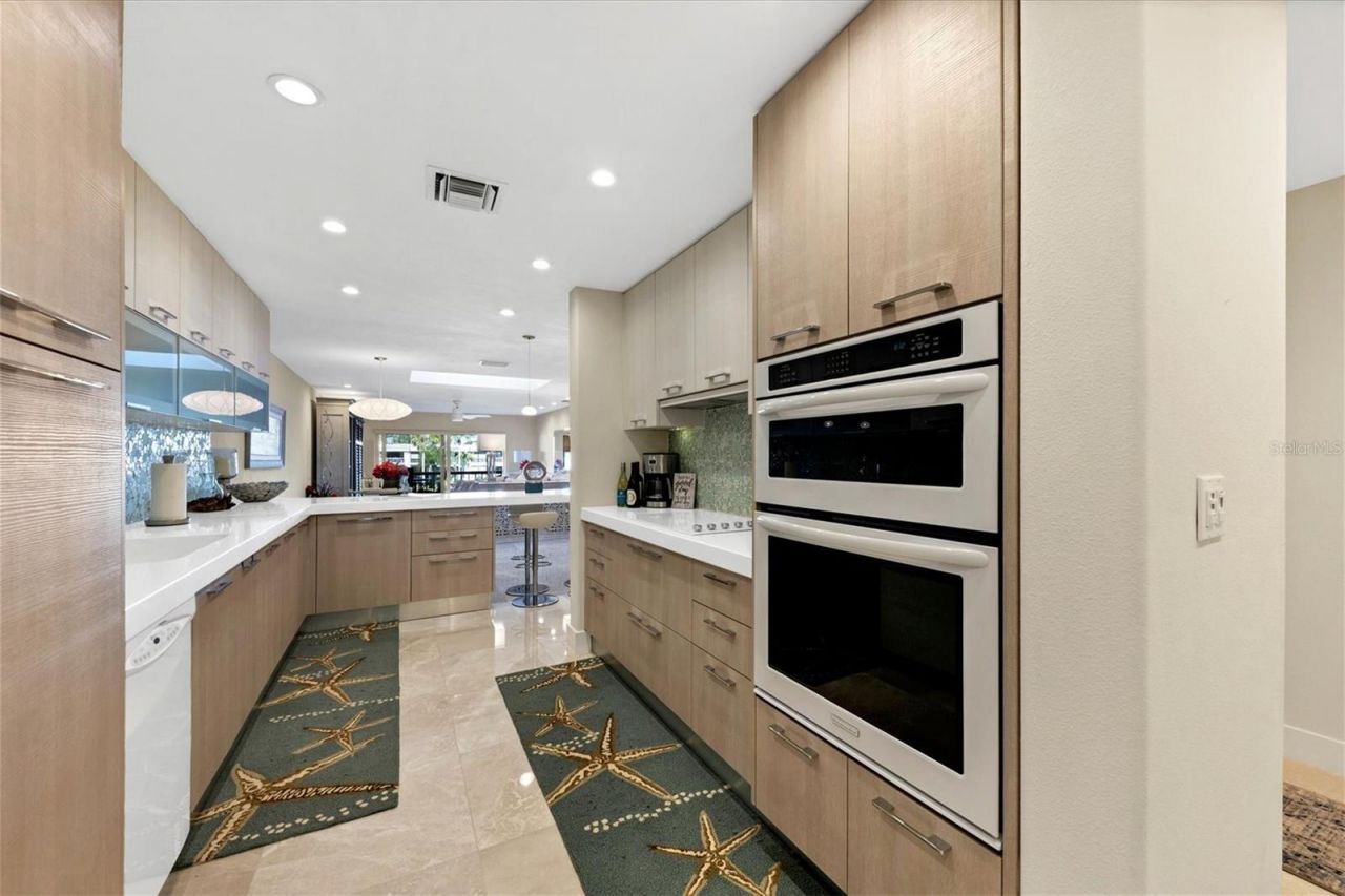 5757 Gulf Of Mexico Drive, Unit 305, Longboat Key, FL 34228 Photo