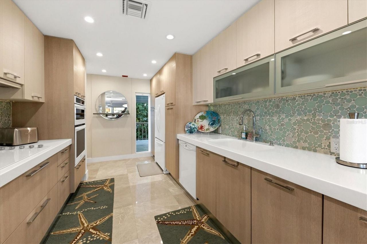 5757 Gulf Of Mexico Drive, Unit 305, Longboat Key, FL 34228 Photo