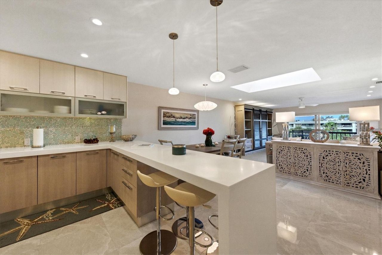 5757 Gulf Of Mexico Drive, Unit 305, Longboat Key, FL 34228 Photo