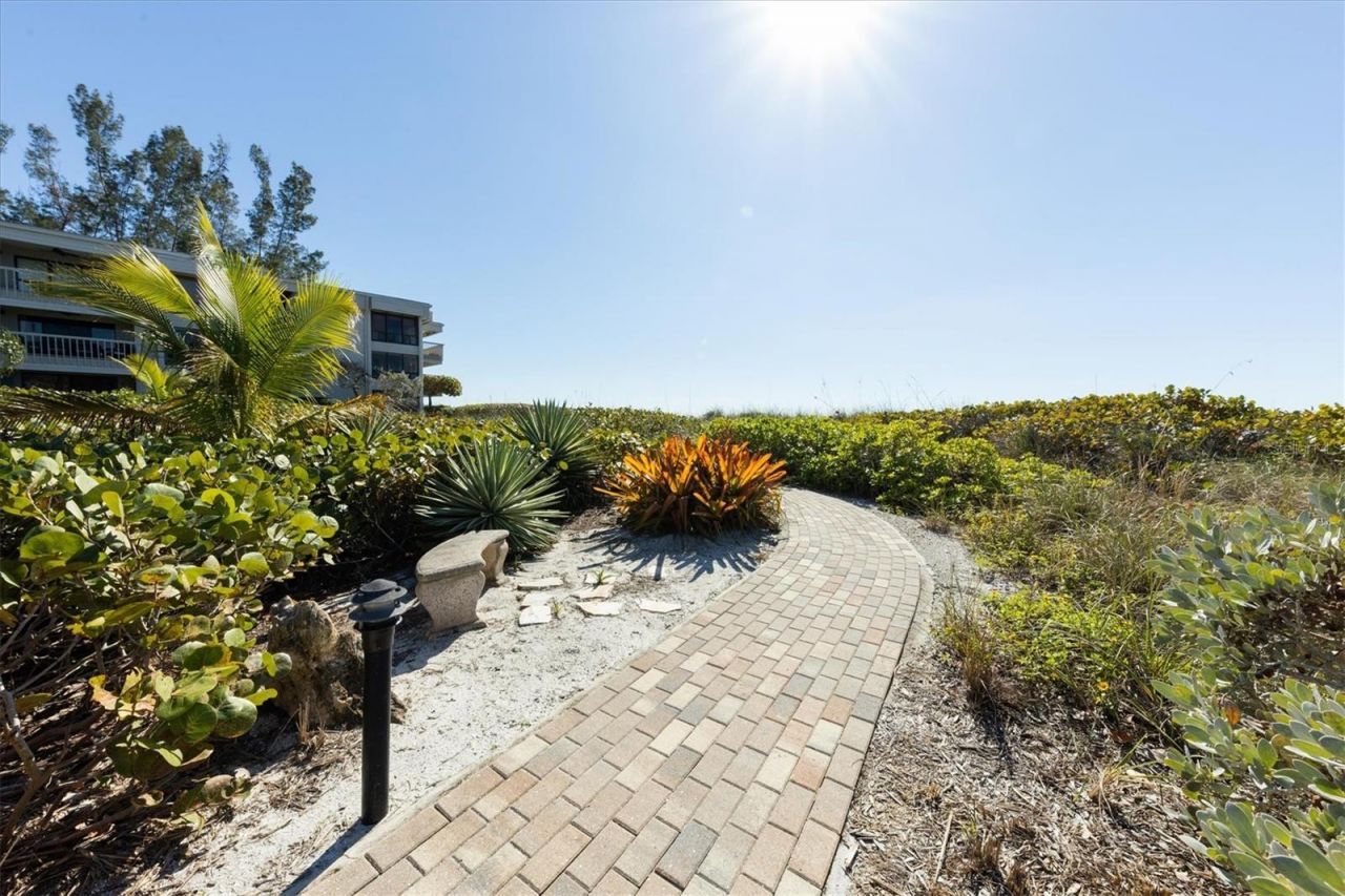 5757 Gulf Of Mexico Drive, Unit 305, Longboat Key, FL 34228 Photo