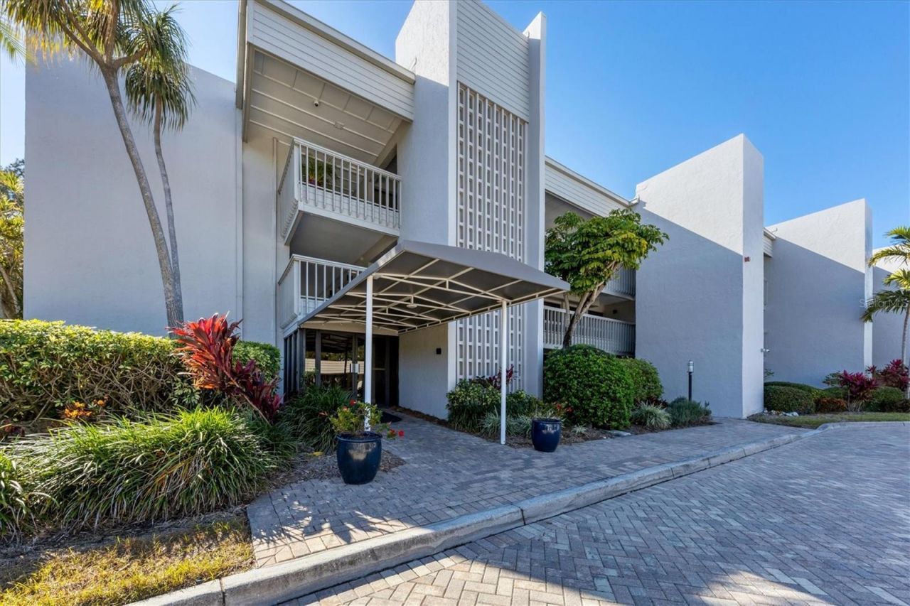 5757 Gulf Of Mexico Drive, Unit 305, Longboat Key, FL 34228 Photo
