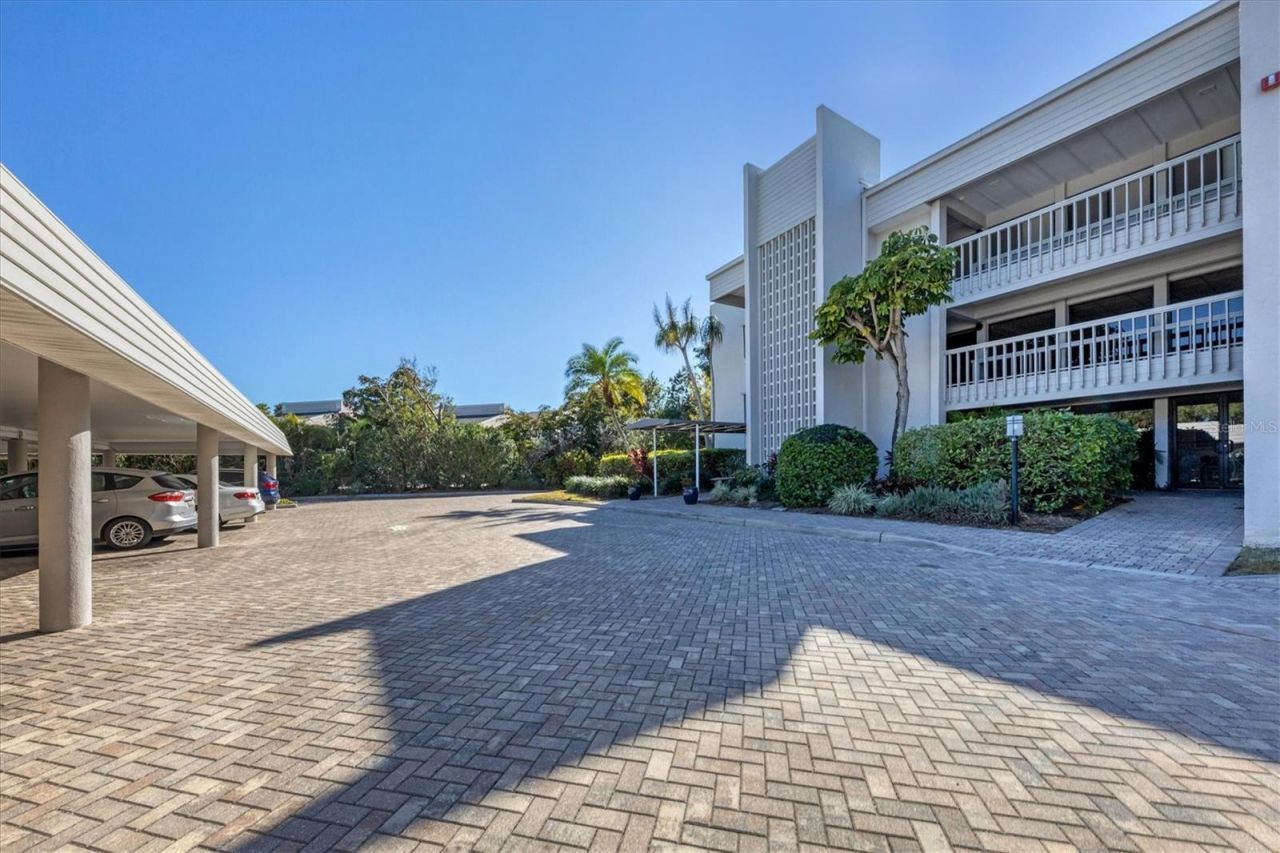 5757 Gulf Of Mexico Drive, Unit 305, Longboat Key, FL 34228 Photo