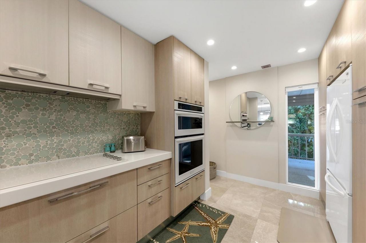 5757 Gulf Of Mexico Drive, Unit 305, Longboat Key, FL 34228 Photo