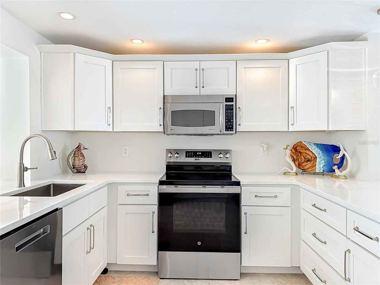 307 68th, Holmes Beach, FL 34217 Photo