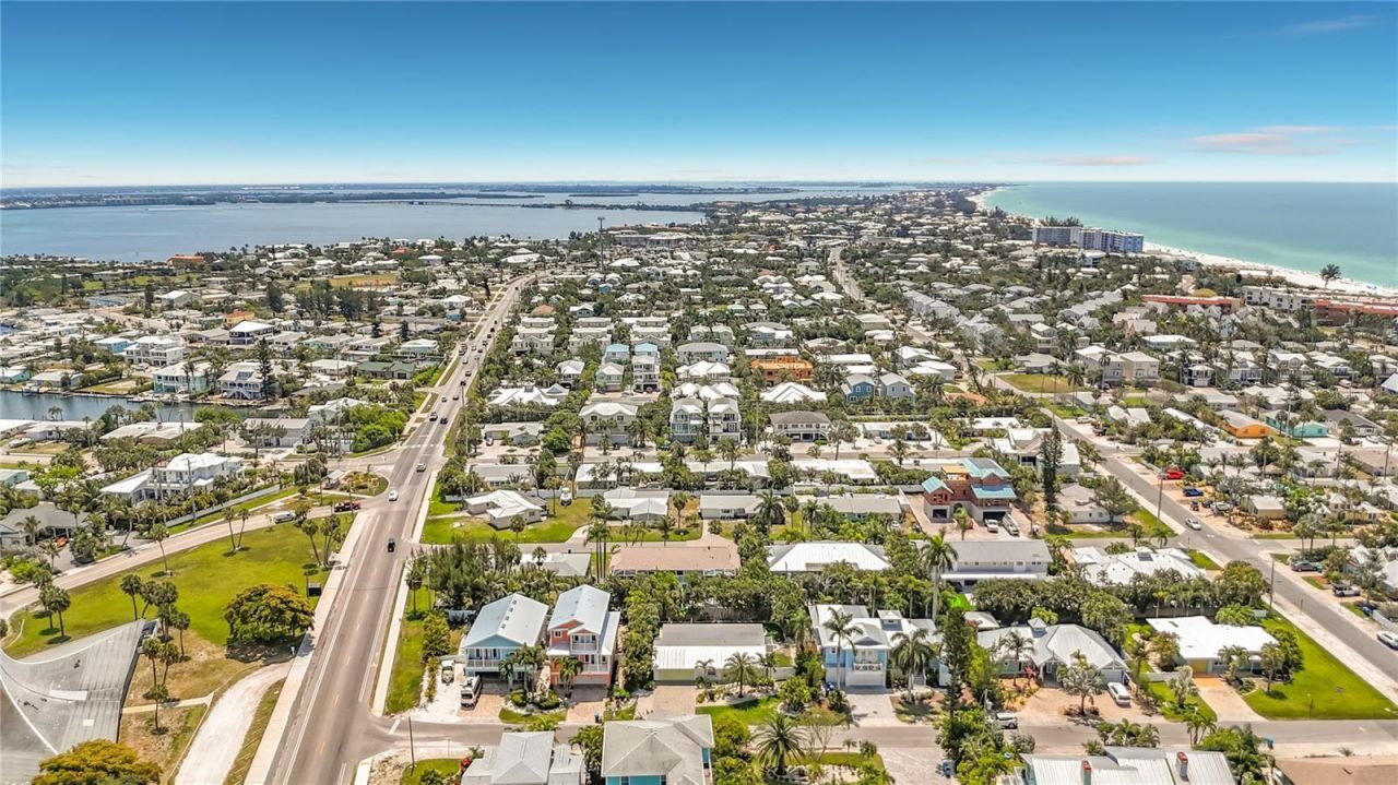 307 68th, Holmes Beach, FL 34217 Photo