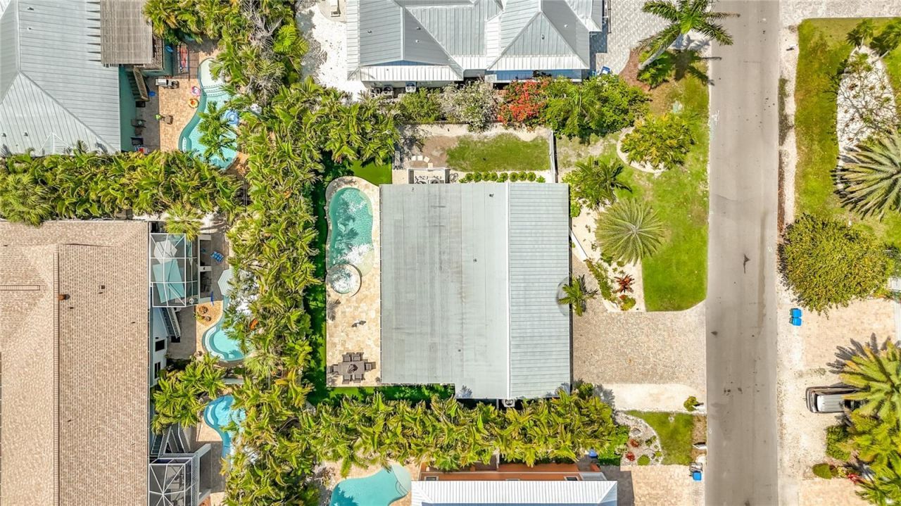 307 68th, Holmes Beach, FL 34217 Photo