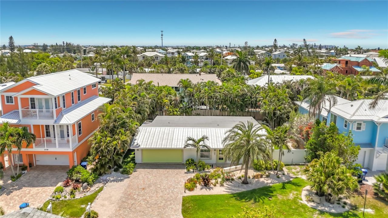 307 68th, Holmes Beach, FL 34217 Photo