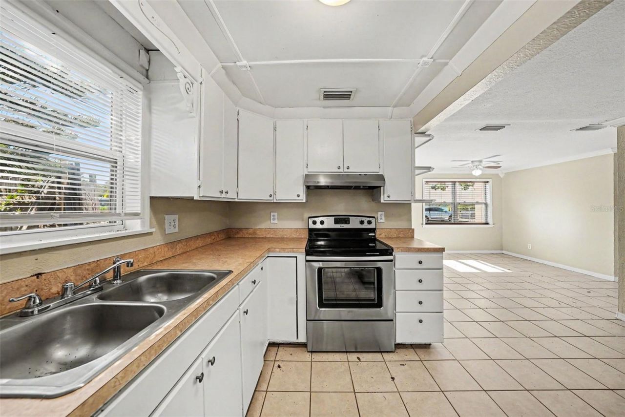 10118 114th Terrace , Largo, FL 33773 Photo