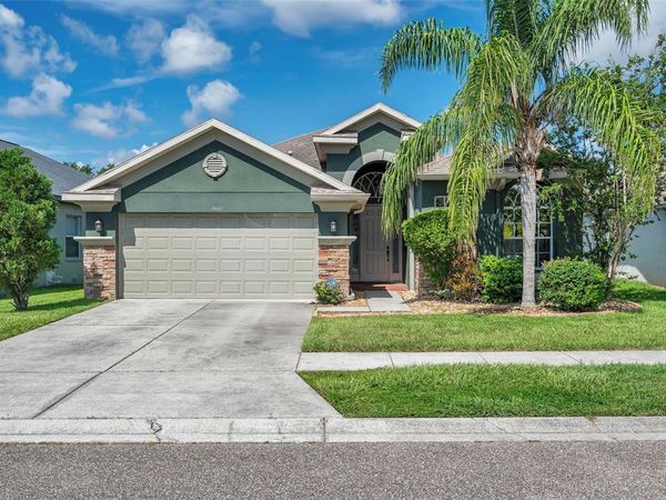 4641 ROLLING GREEN DRIVE , WESLEY CHAPEL, FL 33543