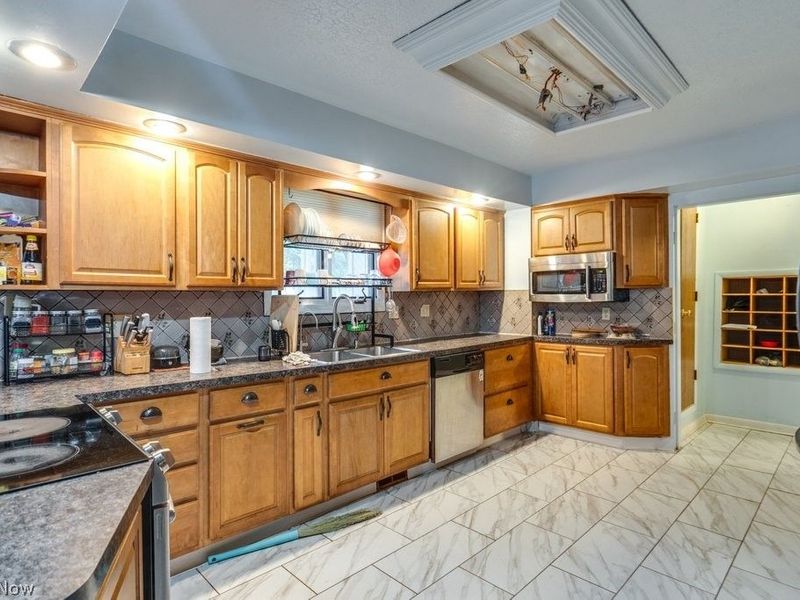 406 Washburn Road, Tallmadge, OH 44278 Photo 22