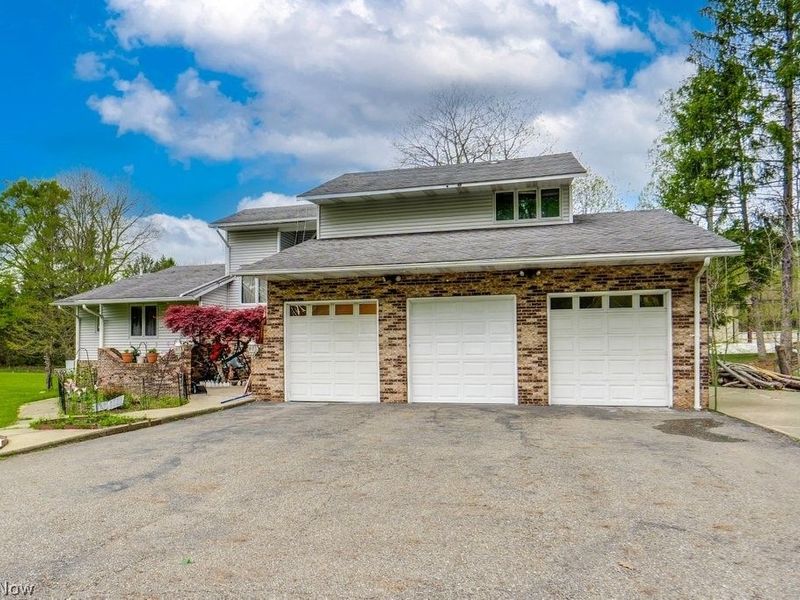 406 Washburn Road, Tallmadge, OH 44278 Photo 3