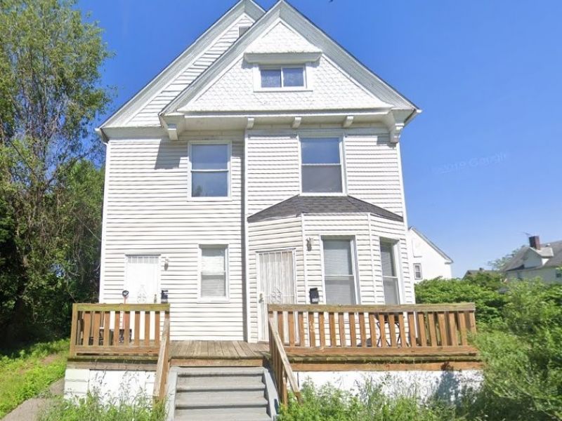 1713 E 69th Place, Cleveland, OH 44103 Photo 2