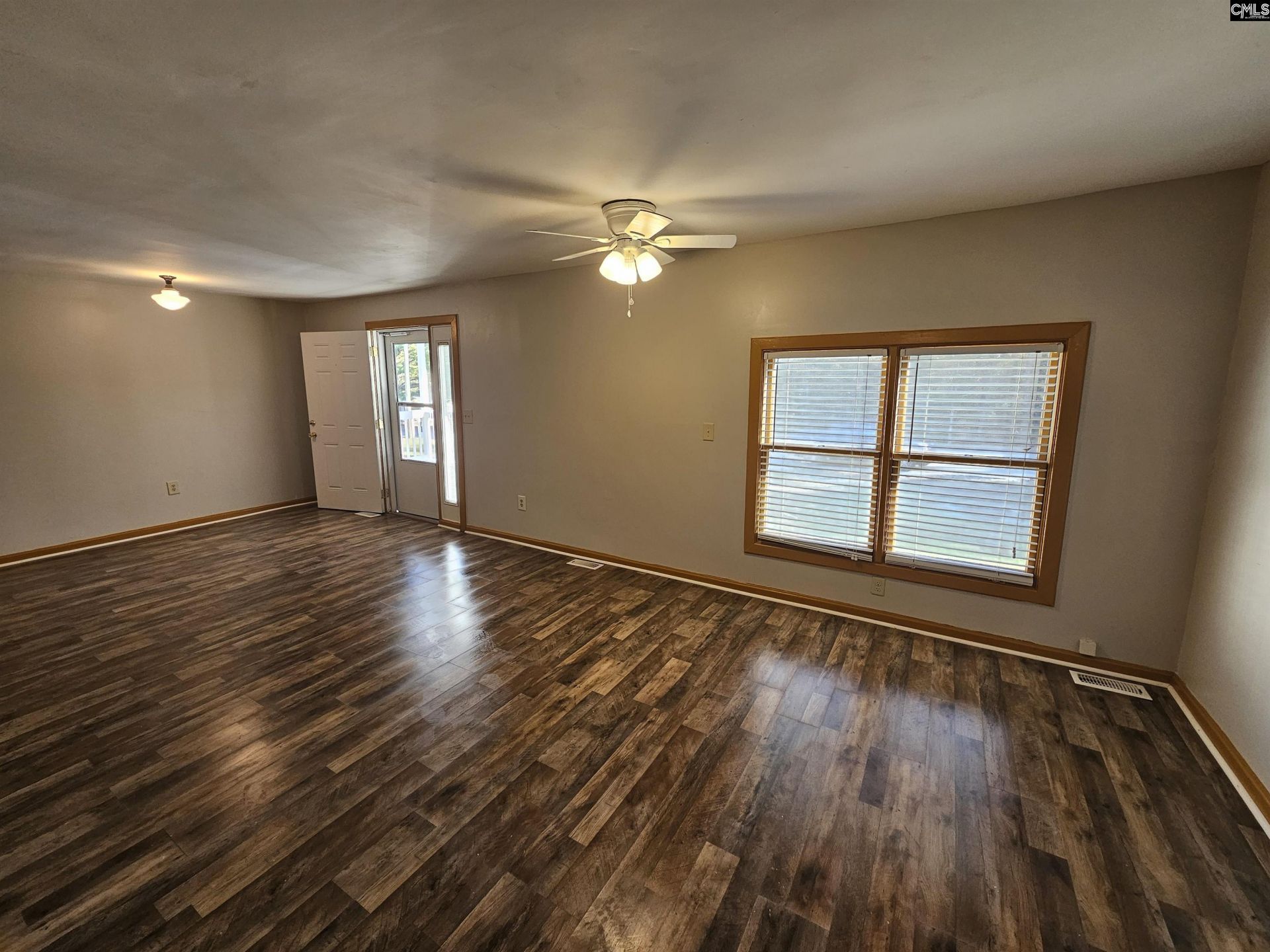 1561 Bradley Road  Photo 10