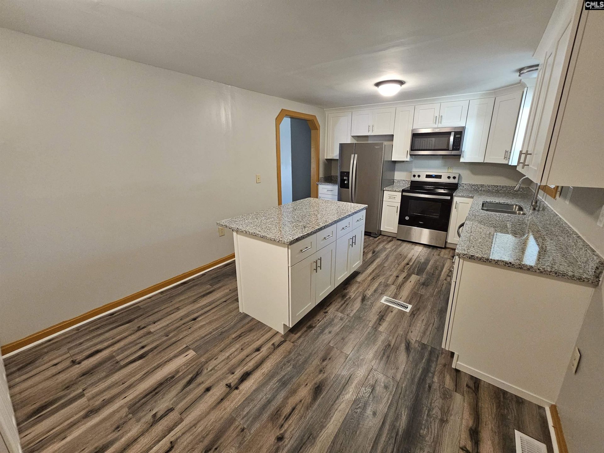 1561 Bradley Road  Photo 12