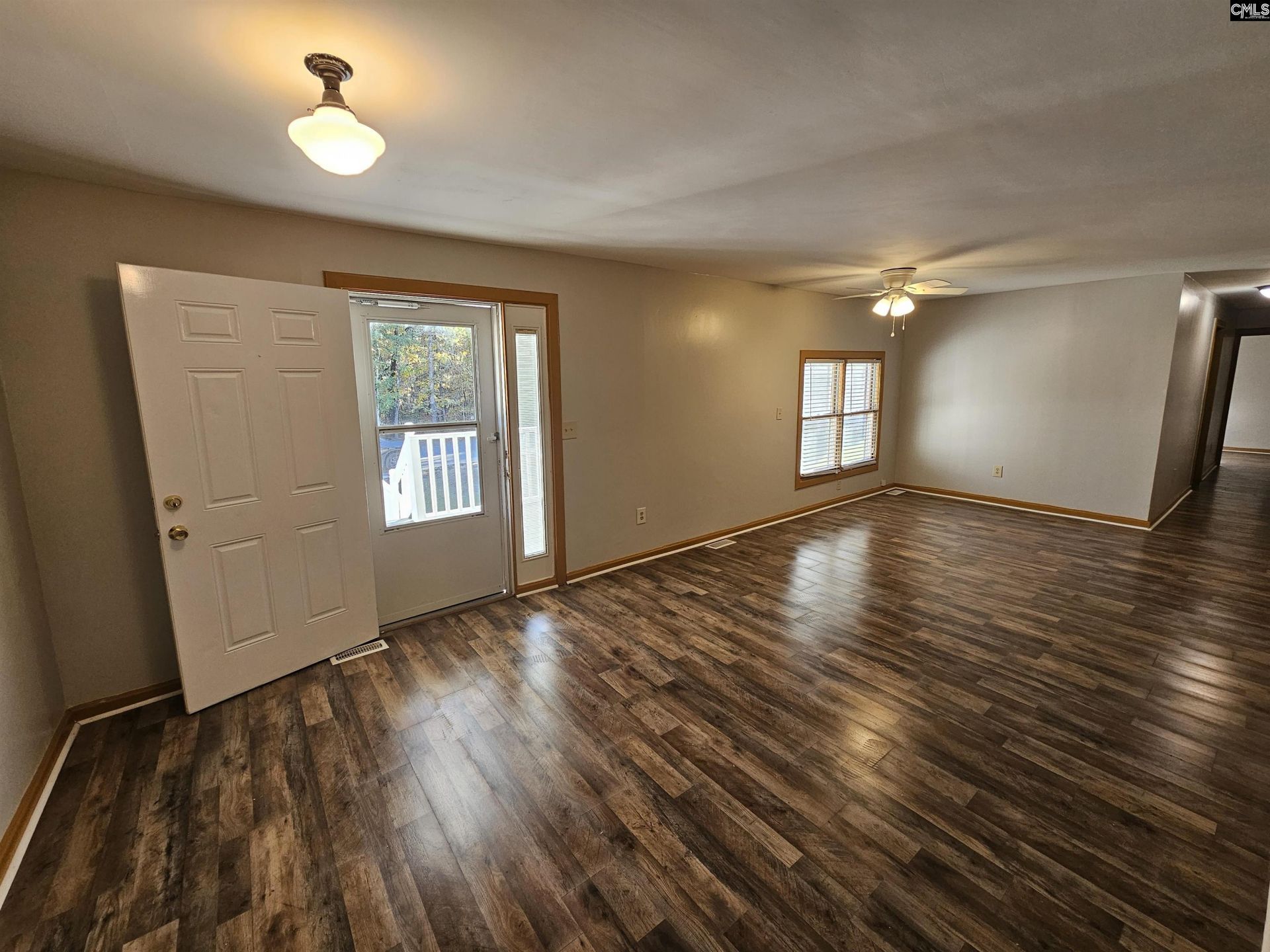 1561 Bradley Road  Photo 9