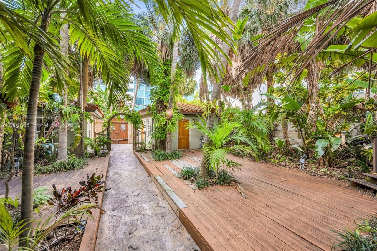 Please Call For Address, Miami Beach, FL 33141 Photo