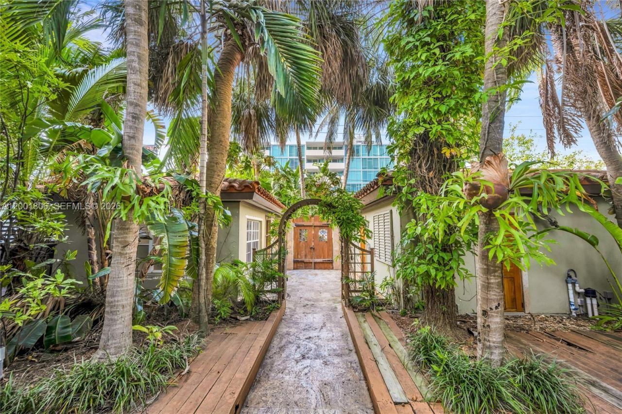 Please Call For Address, Miami Beach, FL 33141 Photo