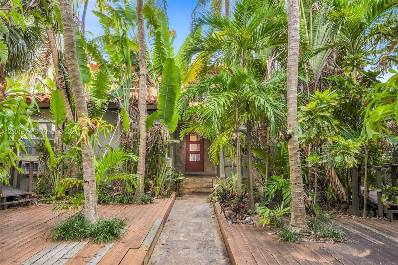 Please Call For Address, Miami Beach, FL 33141 Photo