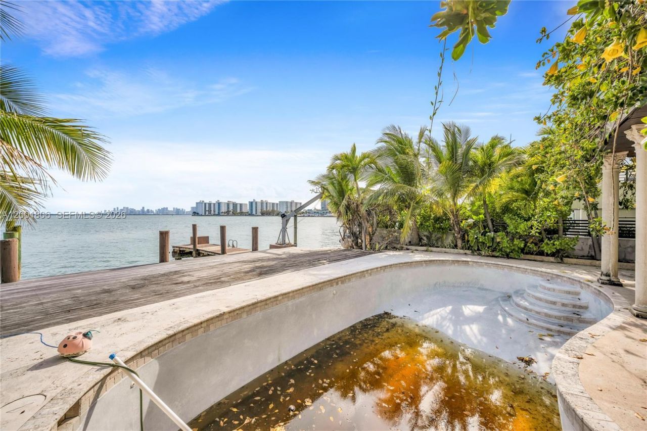 Please Call For Address, Miami Beach, FL 33141 Photo