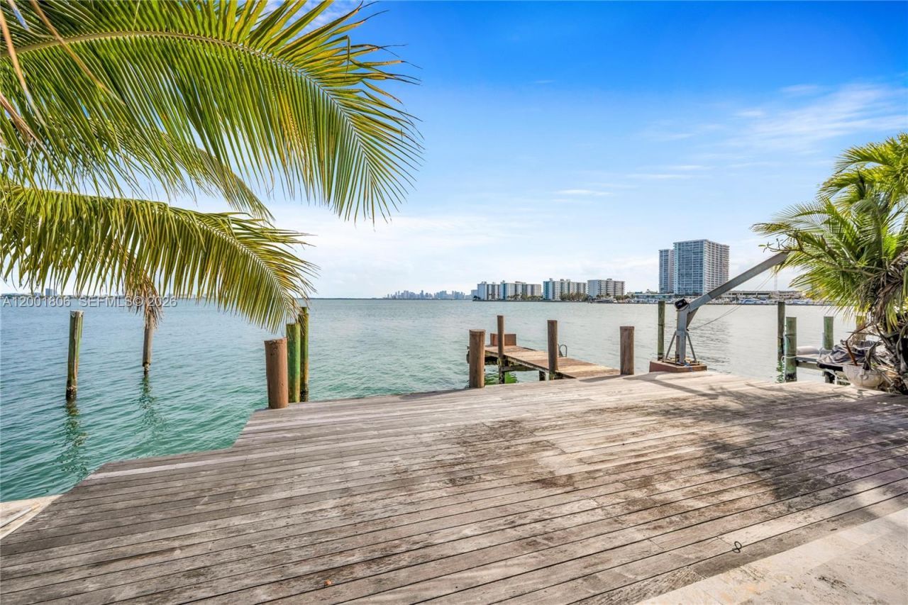 Please Call For Address, Miami Beach, FL 33141 Photo