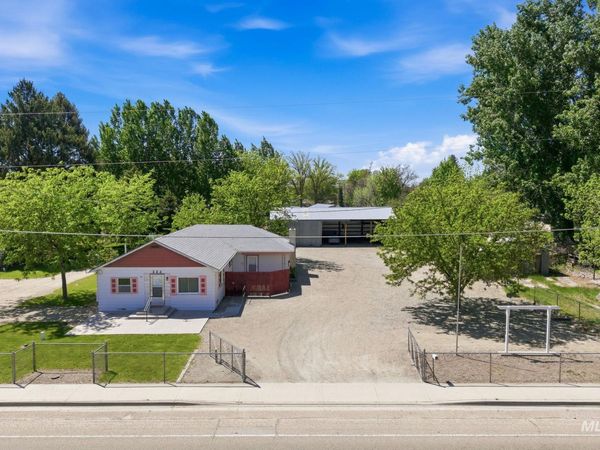 222 S Middleton Road, Middleton, ID 83644
